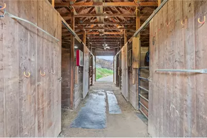 327/329 Sugar Run Road, Franklin Township, PA 15370 - Photo 40