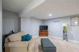 519 Jefferson St, Evans City, PA 16033 - Photo 32