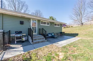 519 Jefferson St, Evans City, PA 16033 - Photo 42