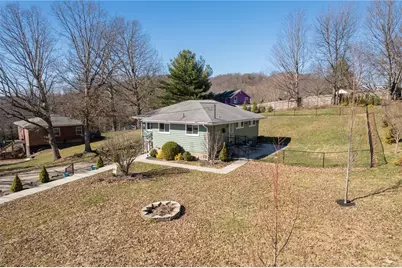 519 Jefferson St, Evans City, PA 16033 - Photo 36