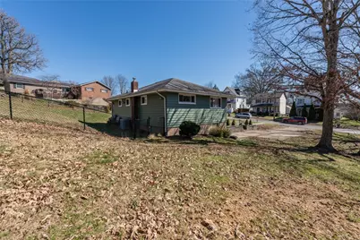 519 Jefferson St, Evans City, PA 16033 - Photo 38