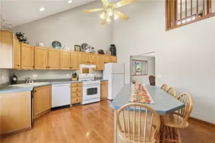 327 Sugar Run Rd, Franklin Township, PA 15370 - Photo 14