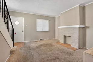 208 E Woodford Ave, Pittsburgh, PA 15210 - Photo 10