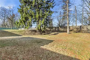 156 Deerfield Dr, Pittsburgh, PA 15235 - Photo 24