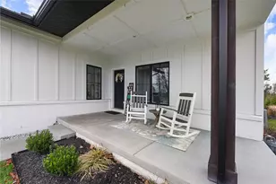 220 Bonnie View Dr, Pine Township, PA 15090 - Photo 2