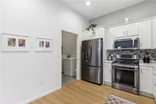 909 Valentina Ln, Lower Burrell, PA 15068 - Photo 8