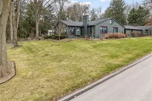 502 Westview Dr, Brighton Township, PA 15009 - Photo 2