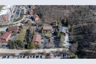 306 McKnight Park Dr, Ross Twp, PA 15237 - Photo 32