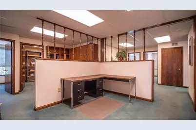 306 McKnight Park Dr, Ross Twp, PA 15237 - Photo 22