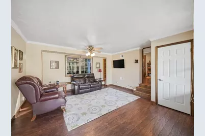 5971 Cherryview Ln, Bethel Park, PA 15102 - Photo 4