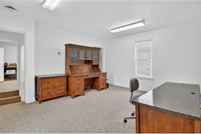 8 S Main St, Houston, PA 15342 - Photo 12