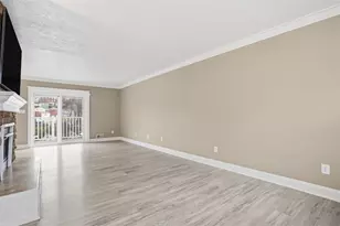 643 Lamarido St, Pittsburgh, PA 15226 - Photo 6