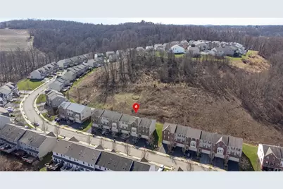 230 Broadstone Dr, Adams Township, PA 16046 - Photo 44