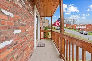 5140 Raintree Dr, Pittsburgh, PA 15236 - Photo 2