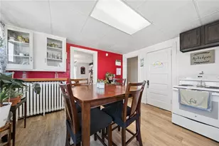 608 W Smithfield St, Mt Pleasant Boro, PA 15666 - Photo 24