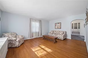 608 W Smithfield St, Mt Pleasant Boro, PA 15666 - Photo 4