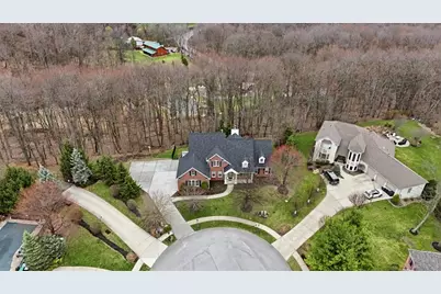 247 Erin, Cranberry Township, PA 16066 - Photo 2