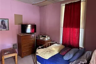 172 Franklin Ave, Vandergrift, PA 15690 - Photo 16