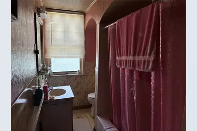 172 Franklin Ave, Vandergrift, PA 15690 - Photo 10