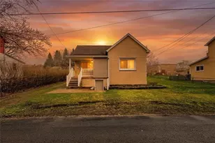 147 S Quarry St, Mount Pleasant Township, PA 15666 - Photo 2