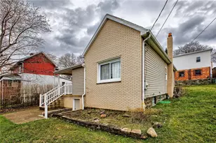 147 S Quarry St, Mount Pleasant Township, PA 15666 - Photo 4