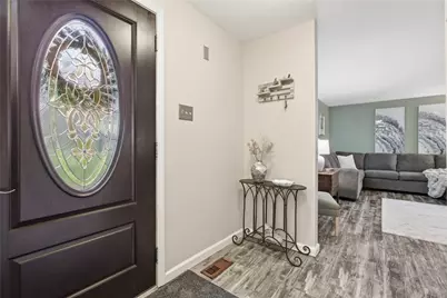 128 Darnley, Moon/Crescent Twp, PA 15108 - Photo 6