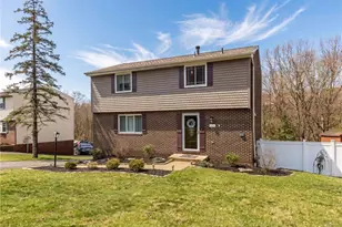 128 Darnley, Moon/Crescent Twp, PA 15108 - Photo 4