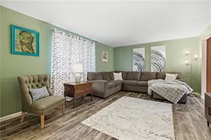 128 Darnley, Moon/Crescent Twp, PA 15108 - Photo 8