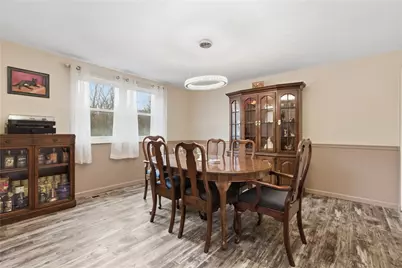 128 Darnley, Moon/Crescent Twp, PA 15108 - Photo 18