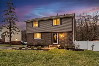 128 Darnley, Moon/Crescent Twp, PA 15108 - Photo 2