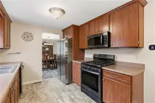 128 Darnley, Moon/Crescent Twp, PA 15108 - Photo 14