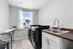 2013 Field Stone Dr, South Fayette, PA 15057 - Photo 16