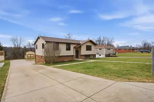 504 Fannie St Ext, North Fayette, PA 15057 - Photo 2