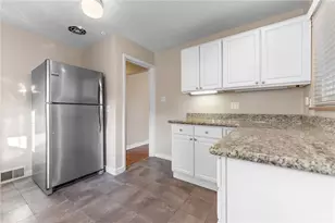 409 Sunset Dr, Pittsburgh, PA 15228 - Photo 14