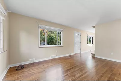 409 Sunset Dr, Pittsburgh, PA 15228 - Photo 6