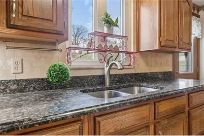 942 Shadycrest Rd, Beechview, PA 15216 - Photo 12