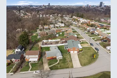 942 Shadycrest Rd, Beechview, PA 15216 - Photo 2