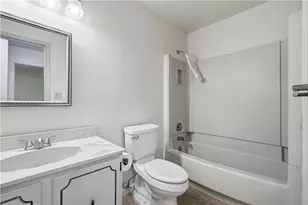 1605 Calico Ct, Bethel Park, PA 15102 - Photo 18