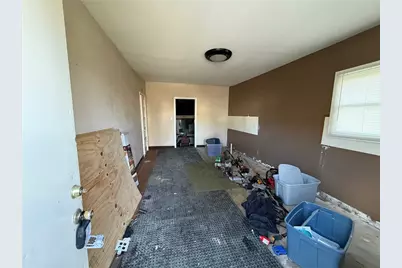 329 E Long Ave, New Castle, PA 16101 - Photo 2