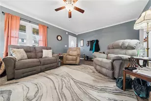605 W Grant St, Houston, PA 15342 - Photo 6