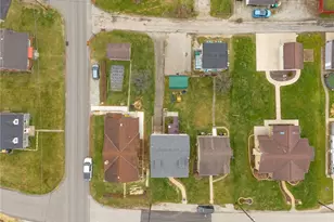 605 W Grant St, Houston, PA 15342 - Photo 38