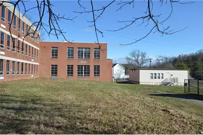 139 School St, Bruin Boro, PA 16001 - Photo 8