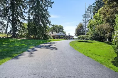 855 Blackburn Road, Sewickley Heights, PA 15143 - Photo 2