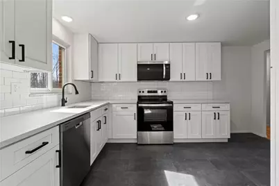 117 Nassau Dr, Pittsburgh, PA 15239 - Photo 6