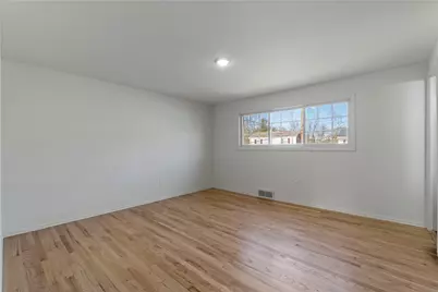 117 Nassau Dr, Pittsburgh, PA 15239 - Photo 12
