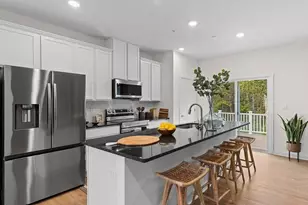 1802 Canterbury Dr, Imperial, PA 15126 - Photo 2