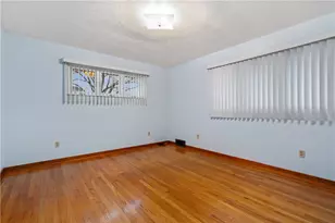 3430 Lynnwood Dr, West Homestead, PA 15120 - Photo 16