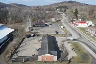 588 W High St - 118 School Dr, Franklin Township, PA 15370 - Photo 24