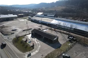 588 W High St - 118 School Dr, Franklin Township, PA 15370 - Photo 28