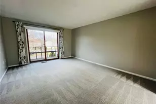 405 Parkwood Dr, Cranberry Township, PA 16066 - Photo 4